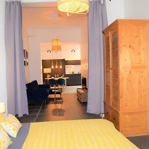 Sweet Center Apartment